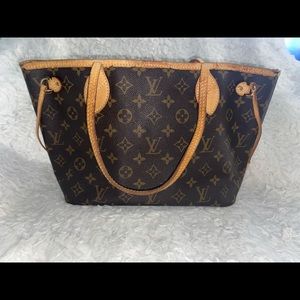 Authentic Louis Vuitton Neverfull pm